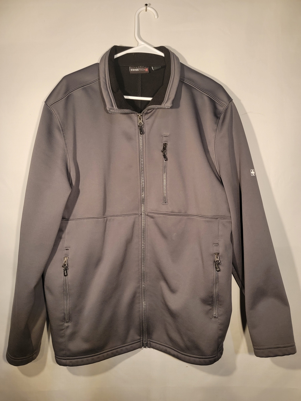 Swiss Tech Men's Gray Performance Softshell Jacket